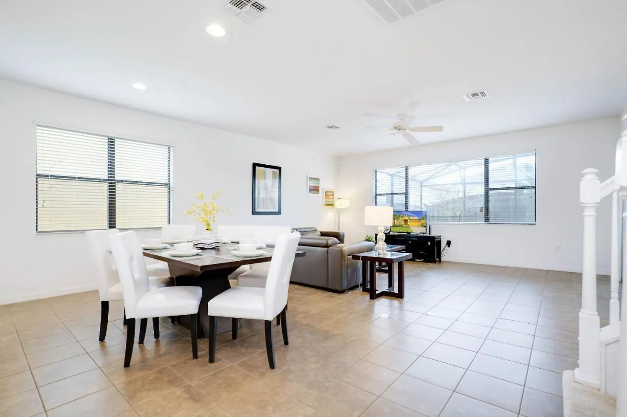 2609Rosemont Villa Davenport
